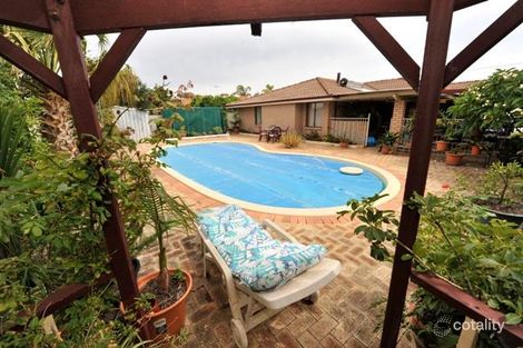 528 Safety Bay Rd, Waikiki, WA 6169