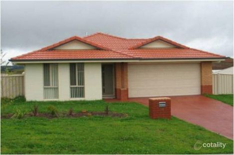 Property photo of 32 Discovery Drive Orange NSW 2800