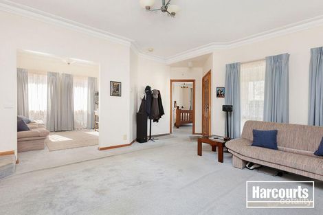 Property photo of 3 Vista Court Berwick VIC 3806