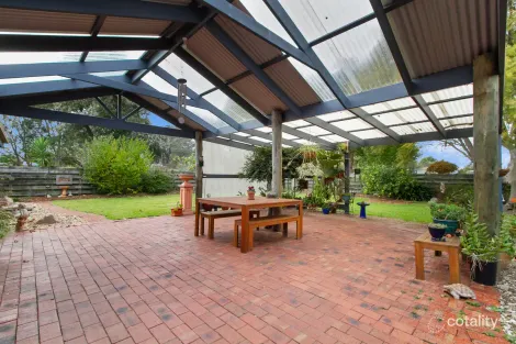 18 Currawong Ct, Metung, VIC 3904