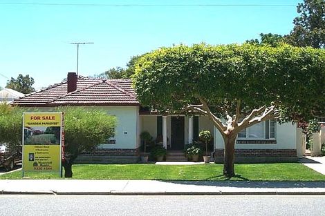 83 Swan Rd, Attadale, WA 6156