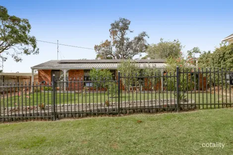 14 Sherry St, Wilsonton Heights, QLD 4350