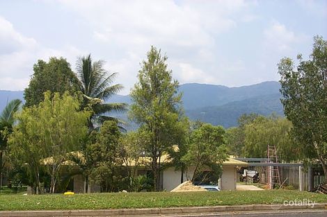 3 Beatrice St, Mooroobool, QLD 4870