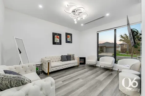 Property photo of 8 Warangal Way Deanside VIC 3336