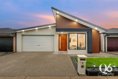 Property photo of 8 Warangal Way Deanside VIC 3336