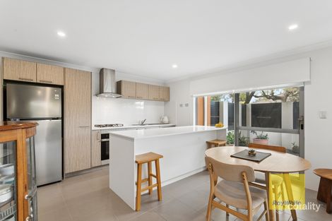 Property photo of 1/12 Heath Road Kalamunda WA 6076