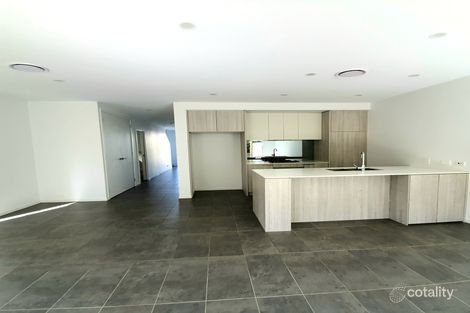 Property photo of 5 Indigo Crescent Denham Court NSW 2565