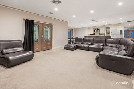 Property photo of 4 Holbeck Place Craigieburn VIC 3064