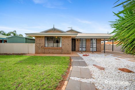 11 Pearce Way, Boulder, WA 6432