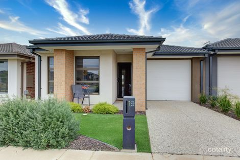 19 Stanmore Cres, Wyndham Vale, VIC 3024
