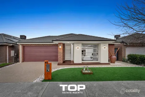 40 Glenrose Bvd, Clyde North, VIC 3978