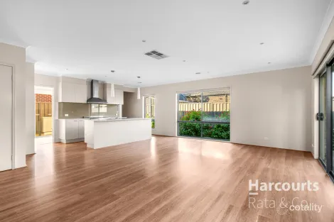 Property photo of 24 Pascal Crescent Kalkallo VIC 3064