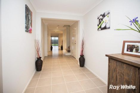 Property photo of 31 Edgeware Close Pakenham VIC 3810