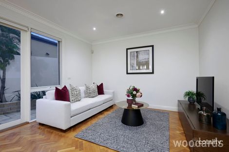 Property photo of 1/15 Fitzgibbon Crescent Caulfield North VIC 3161