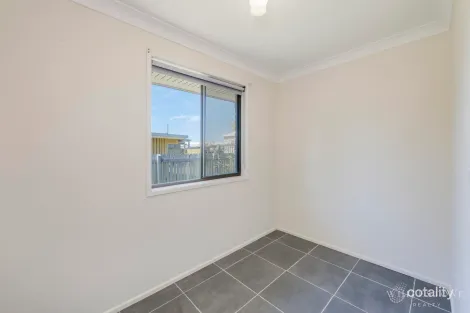 Property photo of 26 Brady Street Avenell Heights QLD 4670