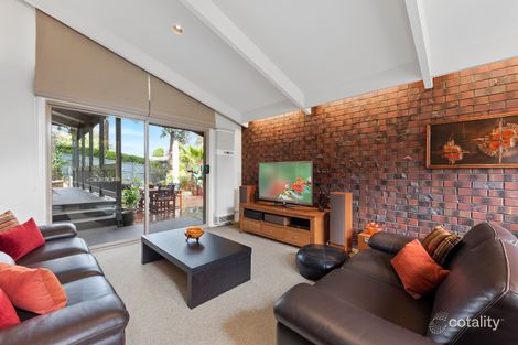 Property photo of 7 McIvor Court Kennington VIC 3550