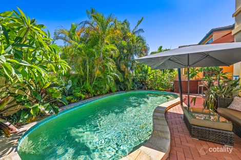 2/129 Bayview St, Runaway Bay, QLD 4216