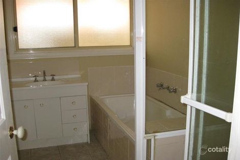 Property photo of 46 Hepburn Way Caroline Springs VIC 3023