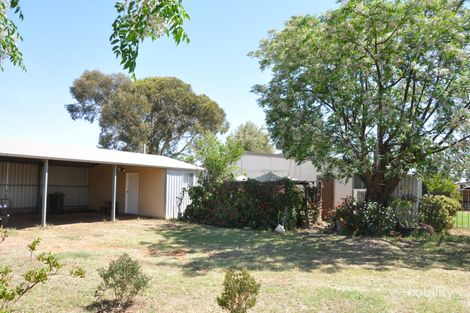 15 Thomas St, Waikerie, SA 5330