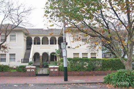 Property photo of 2/37-39 Waverley Road Malvern East VIC 3145