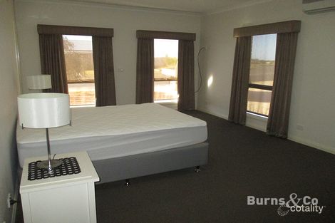 Property photo of 15 Shaddock Court Ouyen VIC 3490