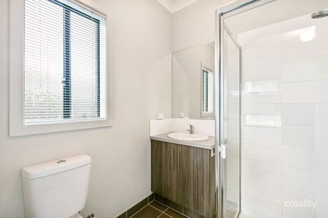 Property photo of 3 Wembley Circuit Pakenham VIC 3810