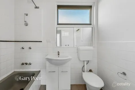 Property photo of 13/22 Allison Road Elsternwick VIC 3185