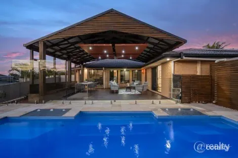 11 HEMLOCK ST, WARNER, QLD 4500