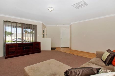 Property photo of 2 Chard Grove Leda WA 6170