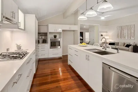 Property photo of 69 Kingsley Terrace Wynnum QLD 4178