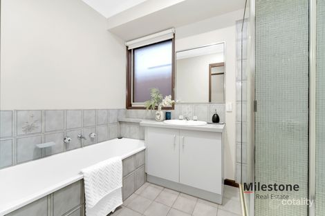 Property photo of 55 Gamble Road Carrum Downs VIC 3201