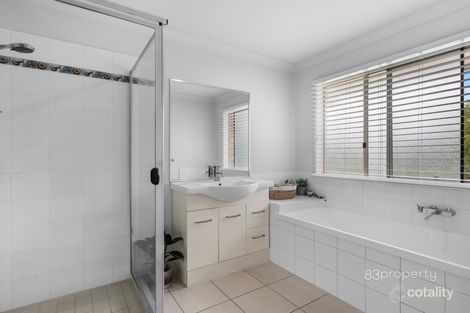 Property photo of 7 Hein Court Regency Downs QLD 4341