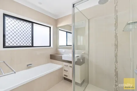 Property photo of 18 Berthun Street Emerald QLD 4720