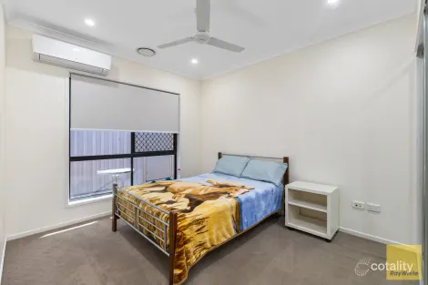 Property photo of 18 Berthun Street Emerald QLD 4720