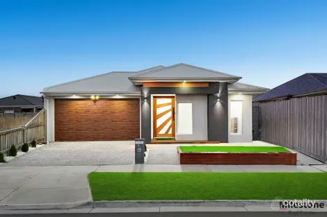 18 Waratah St, Beveridge, VIC 3753