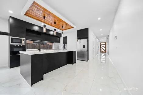 Property photo of 18 Waratah Street Beveridge VIC 3753