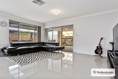 Property photo of 93 Bradstocks Grove Southern River WA 6110