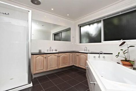 Property photo of 201 Edenvale Crescent Kinglake West VIC 3757