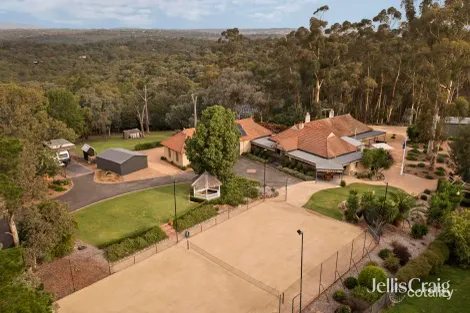 Property photo of 2 Ashley Court Research VIC 3095