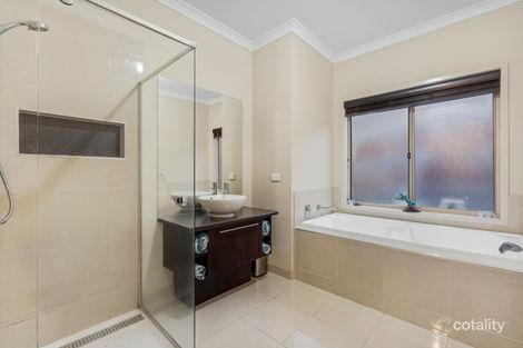 Property photo of 6 Highpoint Drive South Morang VIC 3752
