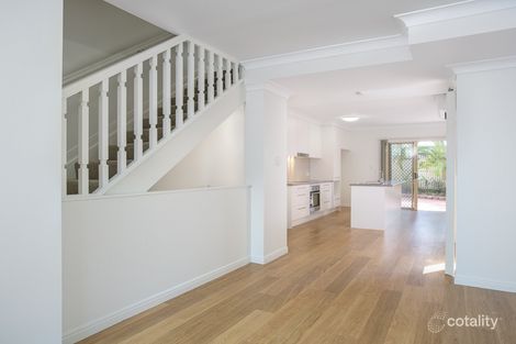 Property photo of 2/32 Berry Street Spring Hill QLD 4000