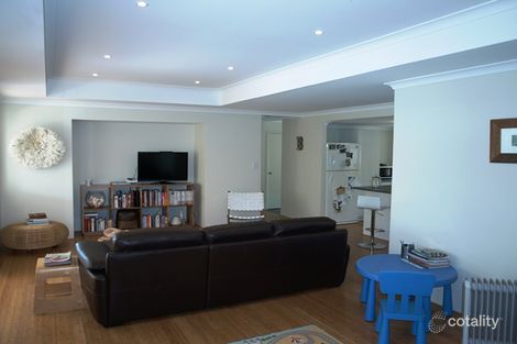 Property photo of 8 Indooroopilly Crescent Dunsborough WA 6281