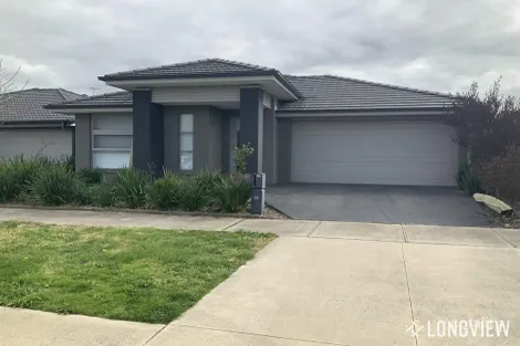 32 Grande Belmond Ave, Clyde, VIC 3978