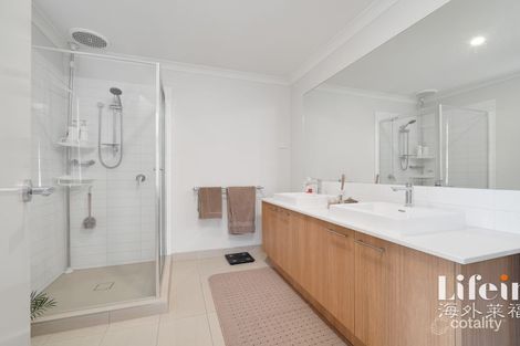 Property photo of 1 Maspeth Crescent Point Cook VIC 3030
