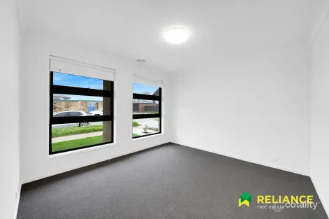 Property photo of 65 Gateau Drive Werribee VIC 3030