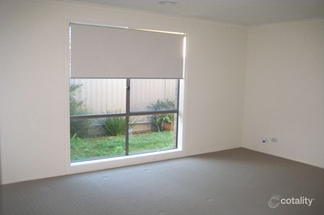 Property photo of 20 Pipetrack Circuit Cranbourne East VIC 3977