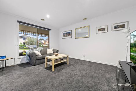 Property photo of 5 Isabelle Avenue Keysborough VIC 3173