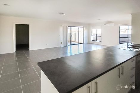 Property photo of 23 Debonair Parade Craigieburn VIC 3064