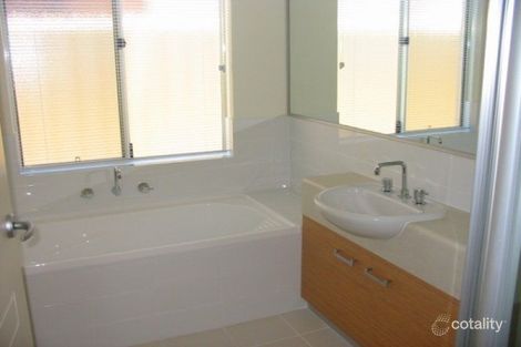 Property photo of 17 Backshall Place Wanneroo WA 6065