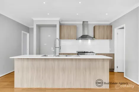 Property photo of 19 Windmill Way Point Cook VIC 3030